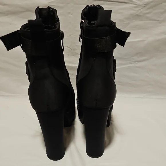 Chic Black Lace-Up Women's Boots - Picture 3 of 10